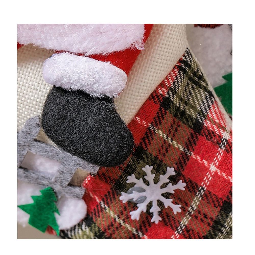 ถุงเท้าคริสต์มาสหลากสีลายการ์ต - Christmas Stocking Hanging บทวิจารณ์และราคา